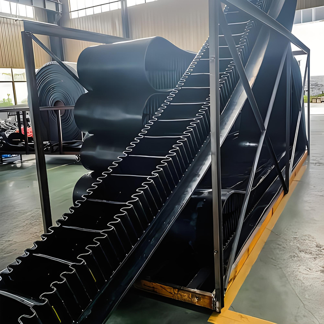 Init/luha/pagsusuot/sunog na lumalaban sa EP tela sidewall chevron goma conveyor belt